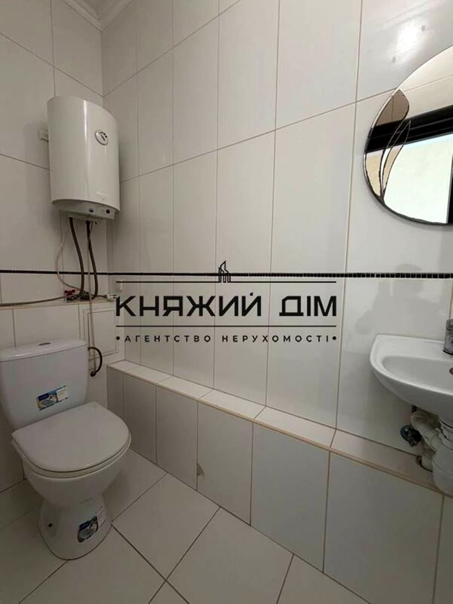 1858275951942058
