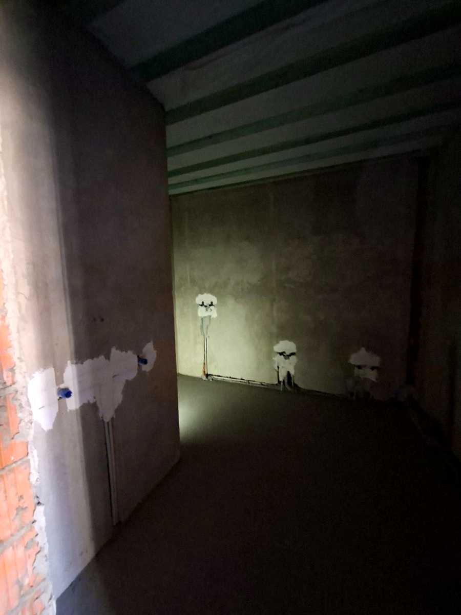 1858288942757152