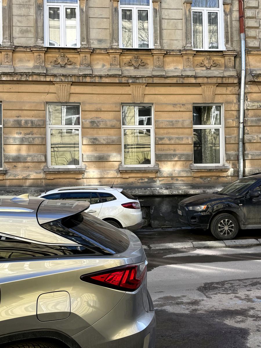 1858386035539461
