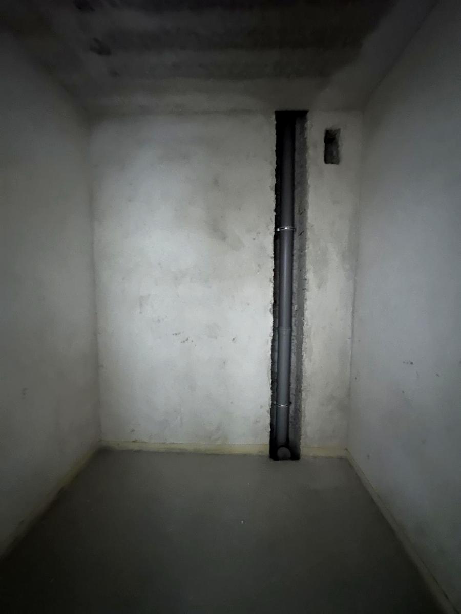 1858541038732356