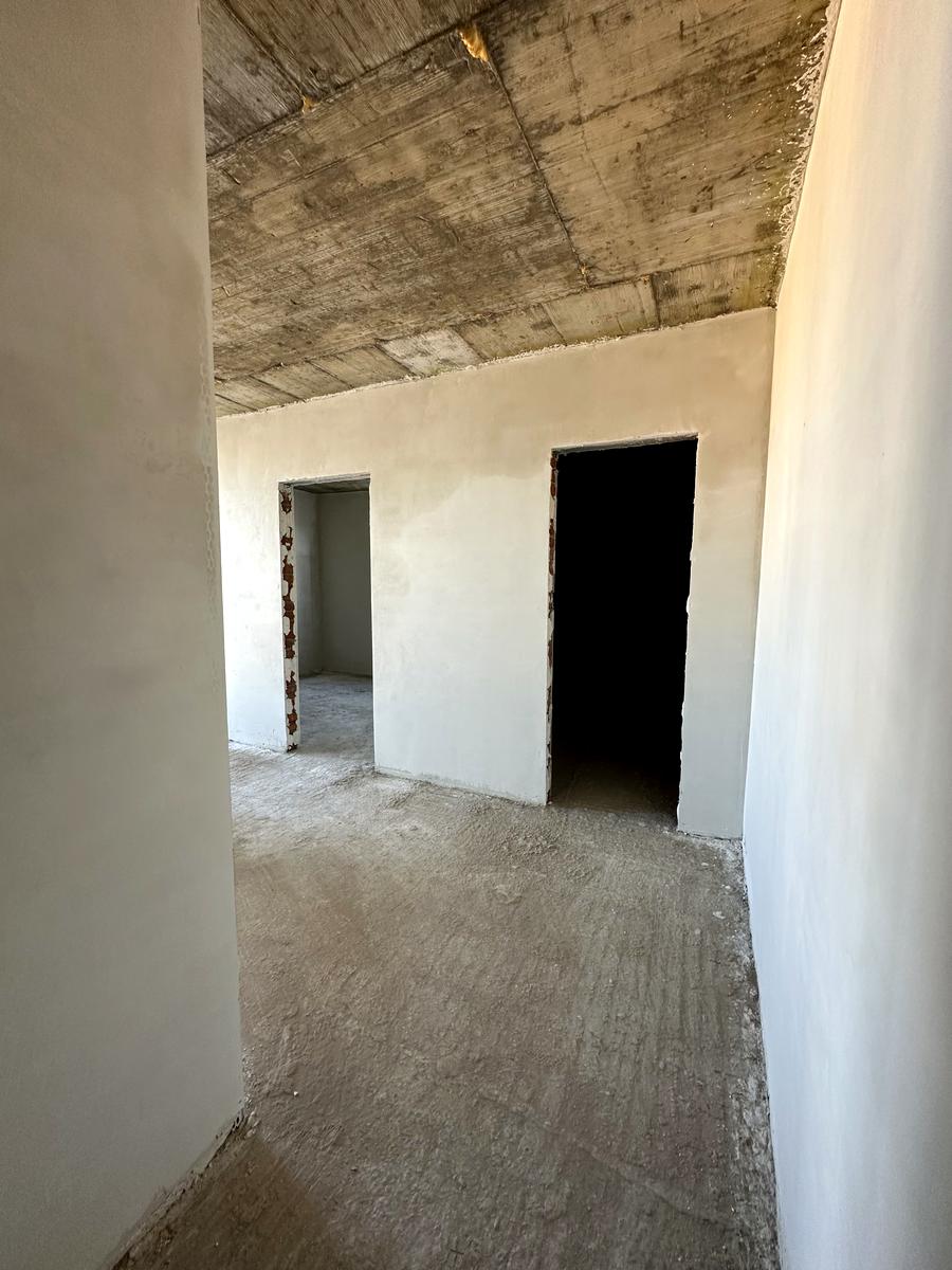 1858552227062256