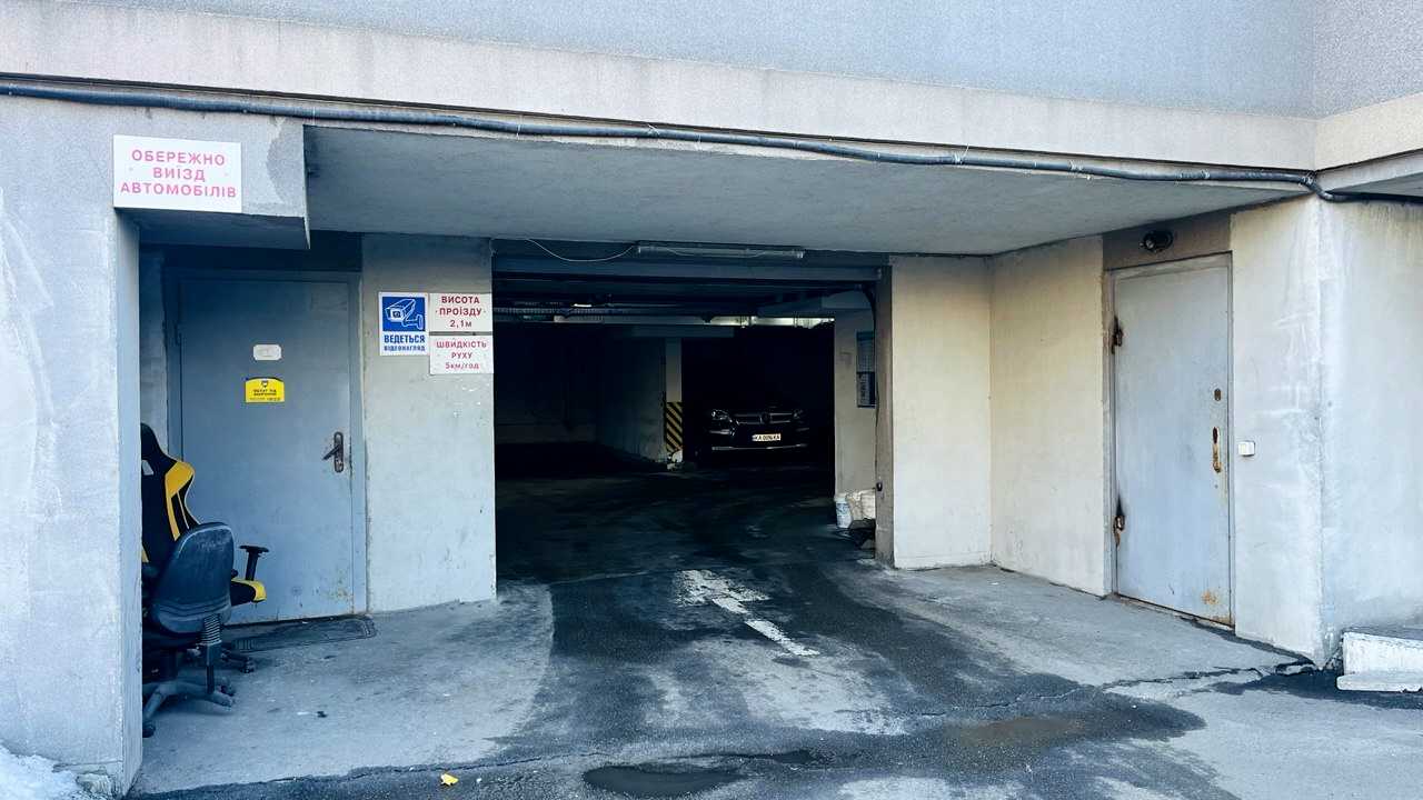 1858552907831438