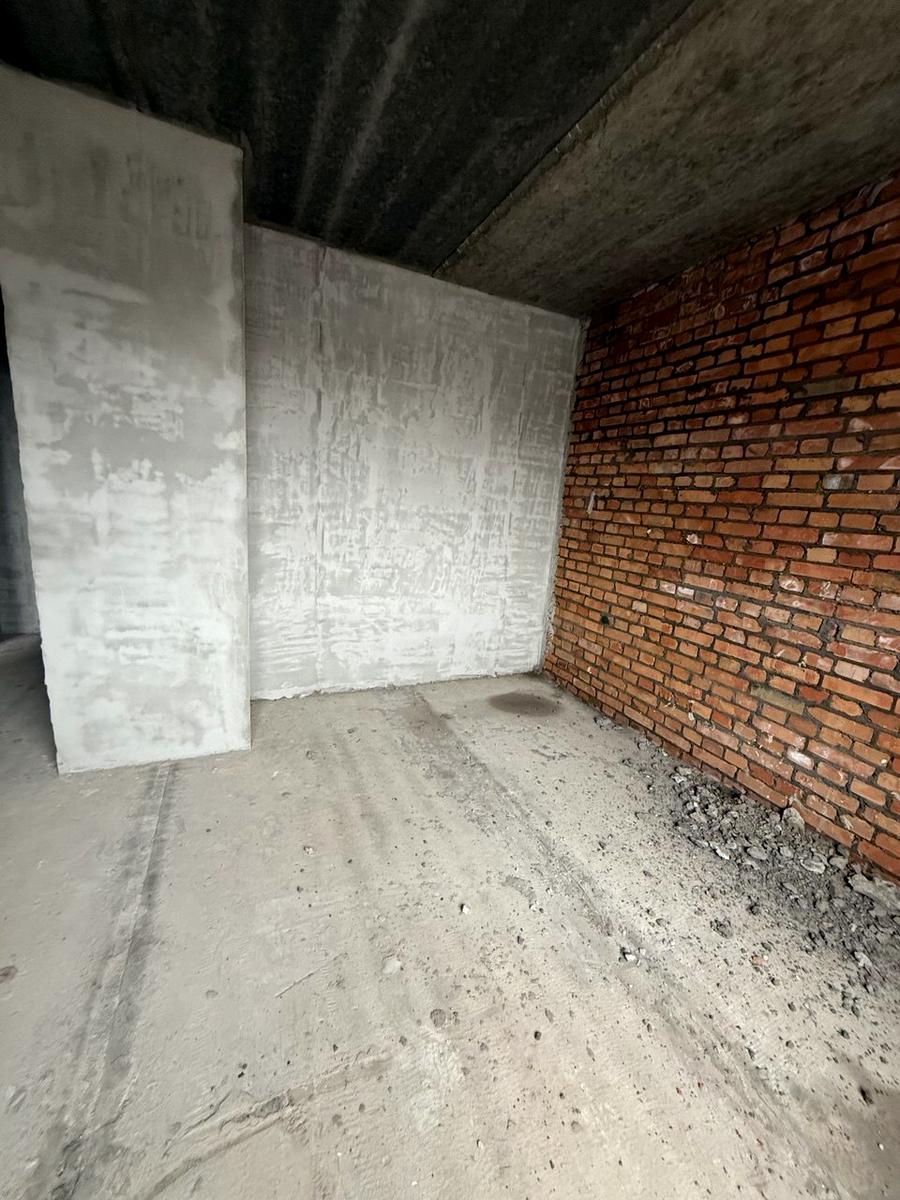 1858559901881257