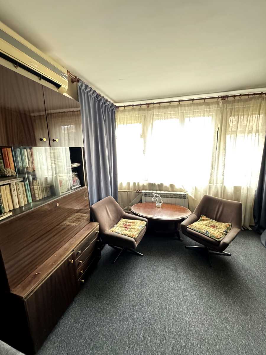 1858636028194432