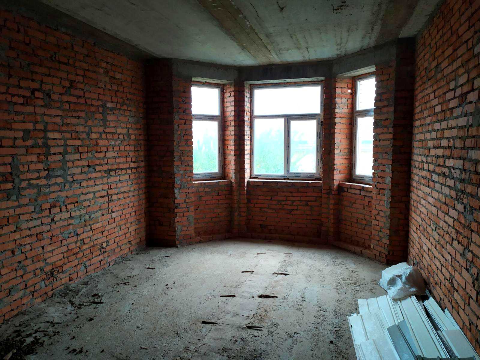 1858638709990644