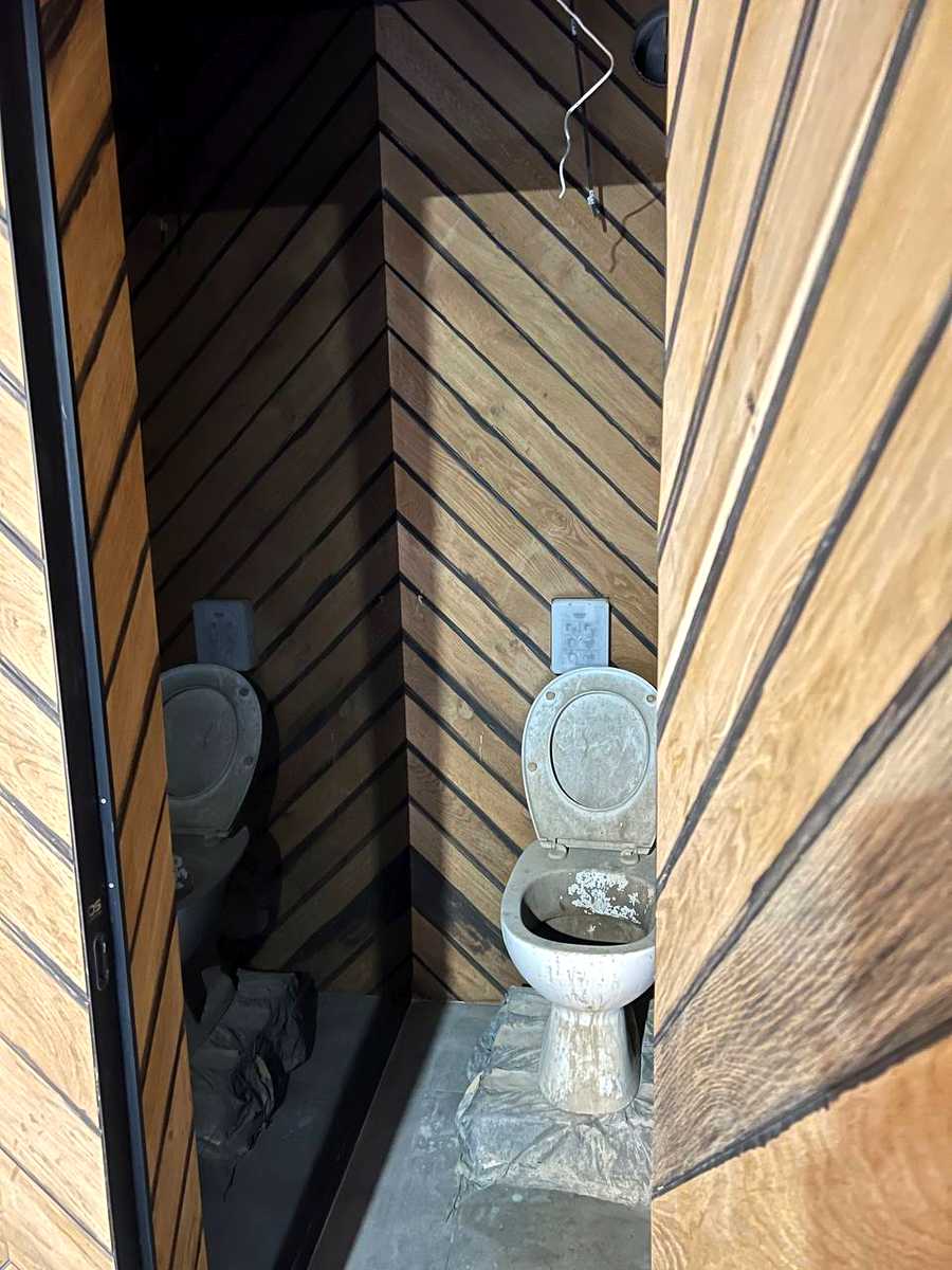 1858642977131578