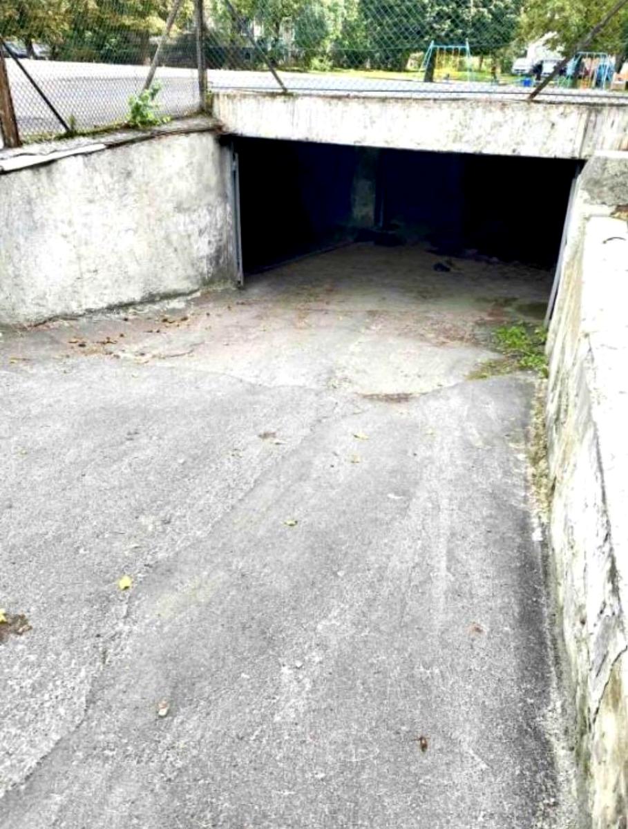 1858643684876075