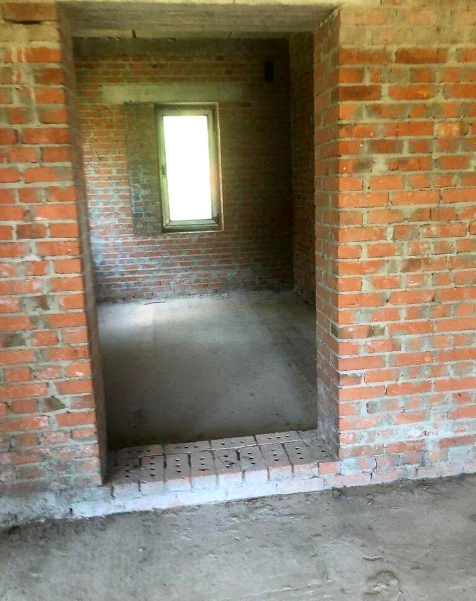 1858651148676196