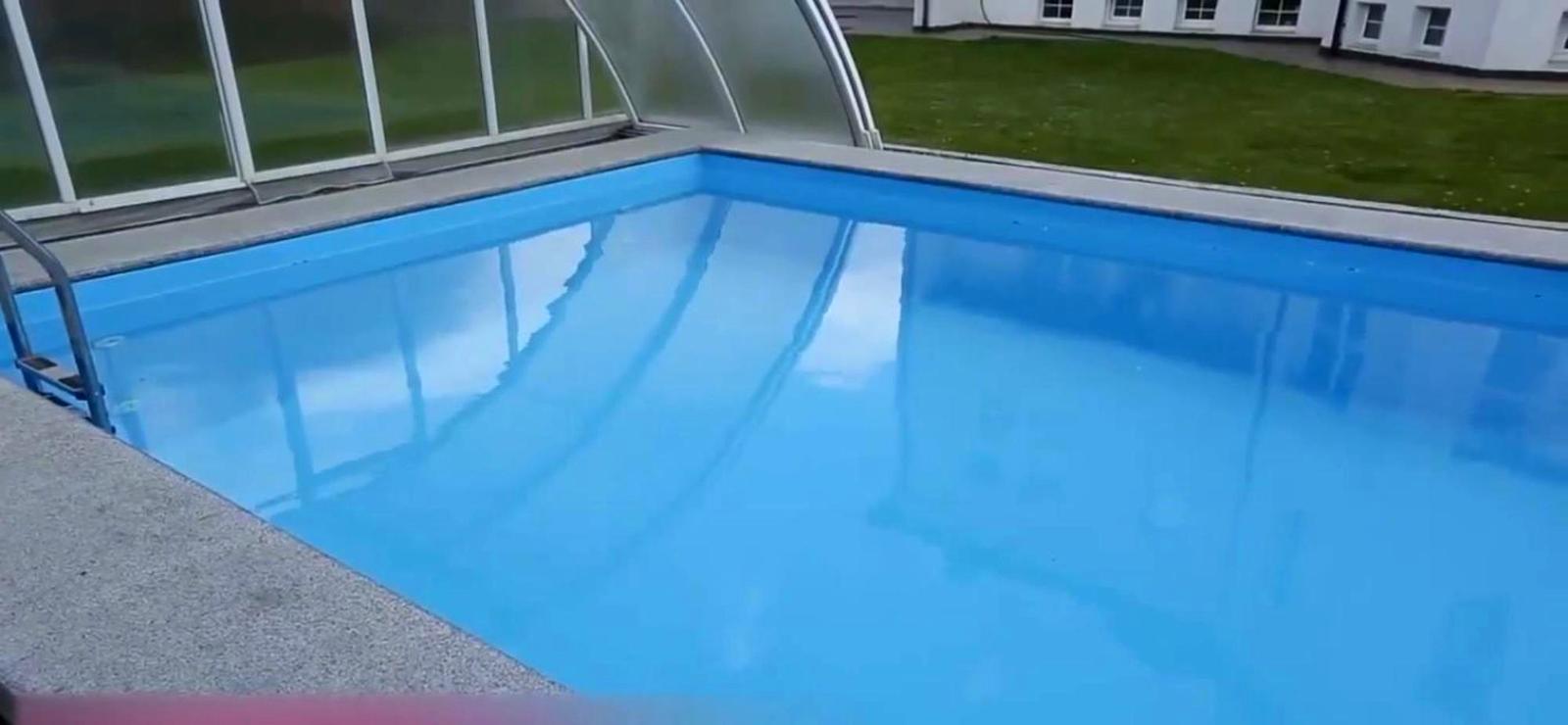1858660772934233