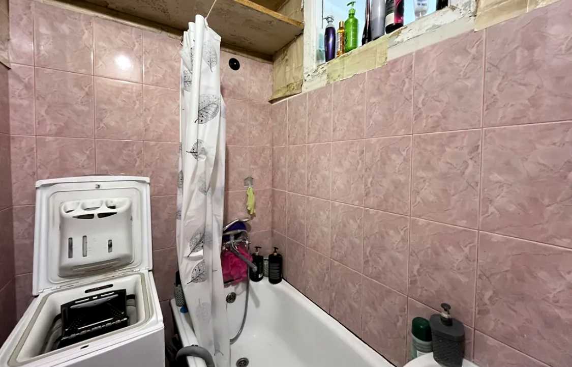 1858721858034743