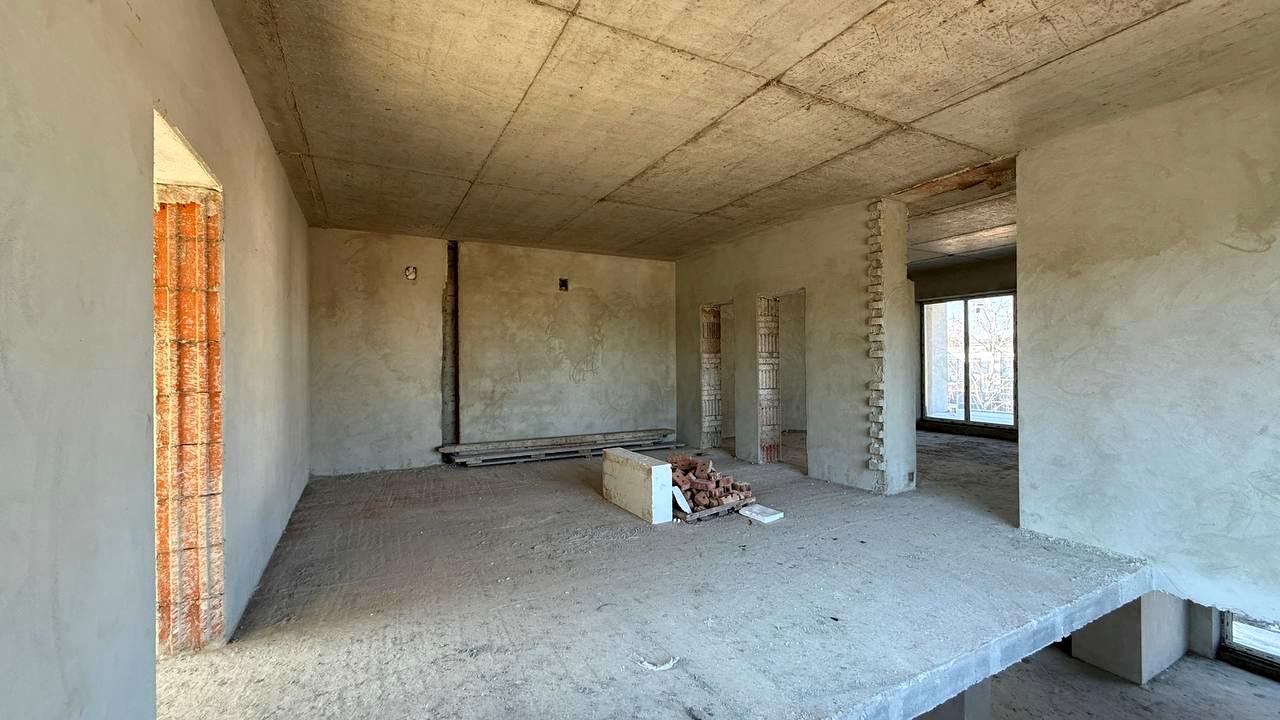 1858737937785893