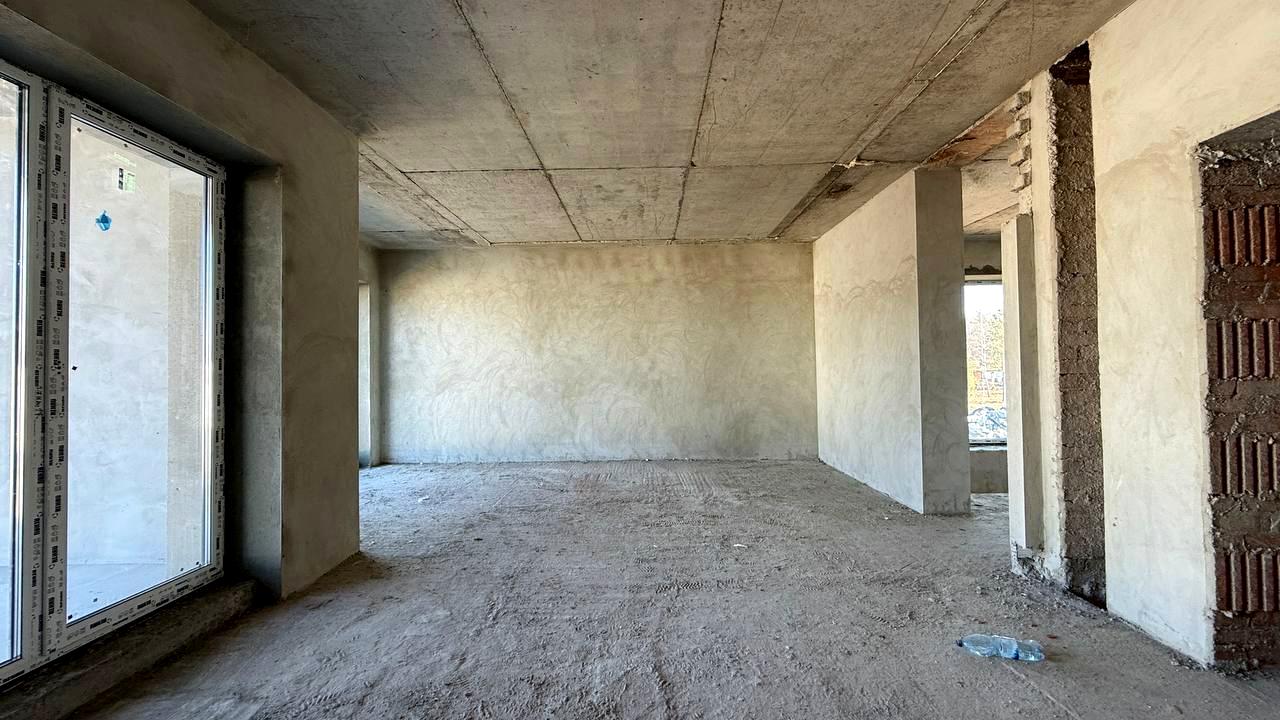 1858737938170953