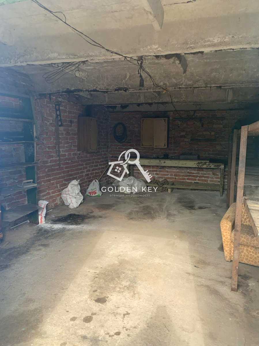 1858740443704495