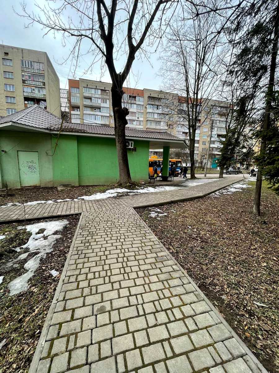1858740743669748