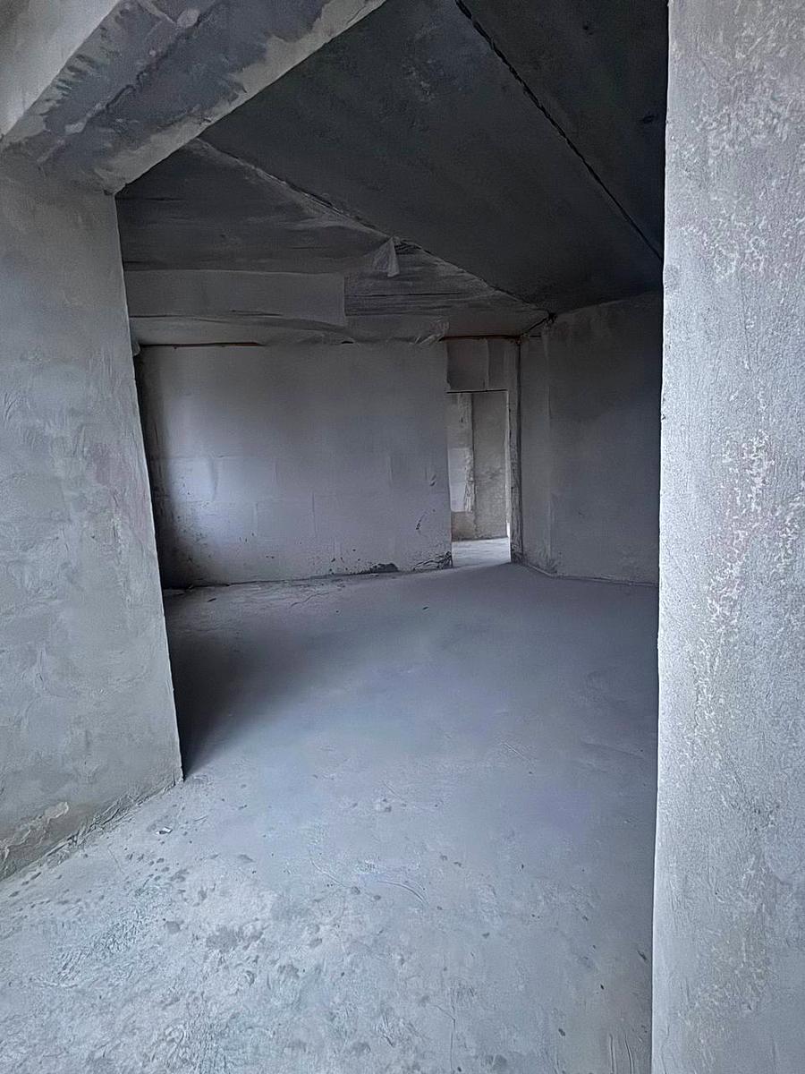 1858812026184496