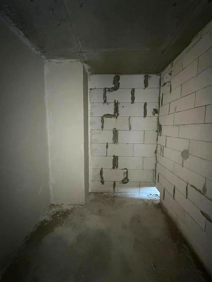 1858830341878053