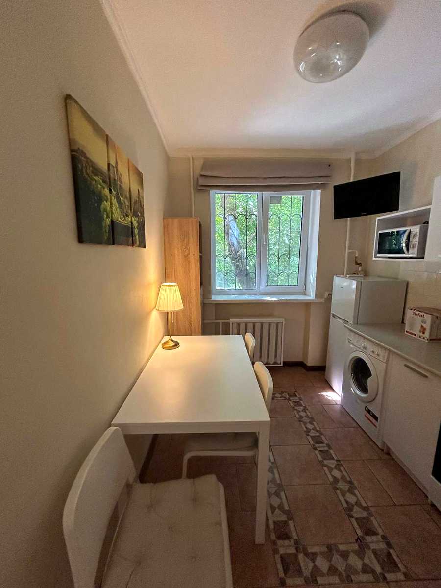 1858837853343029