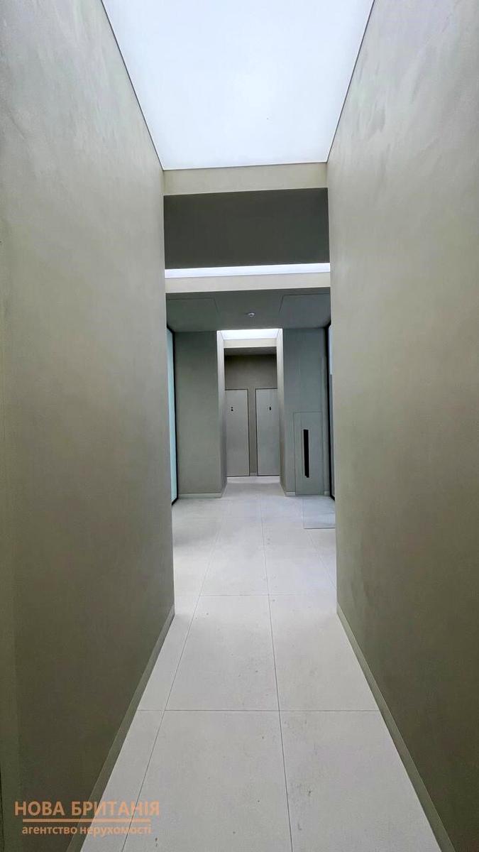 1858838258176989