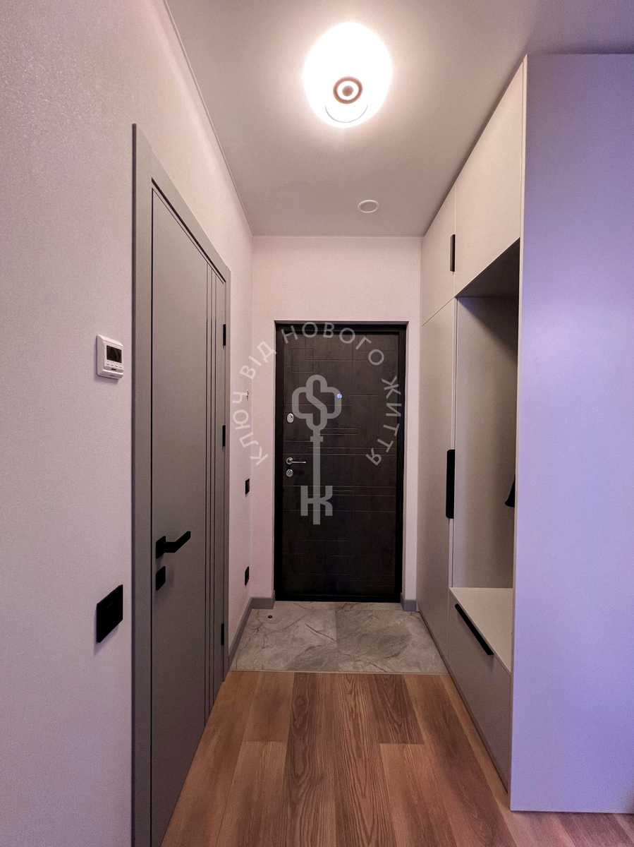 1858852379279109
