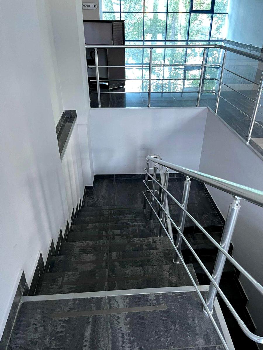 1858852458788171