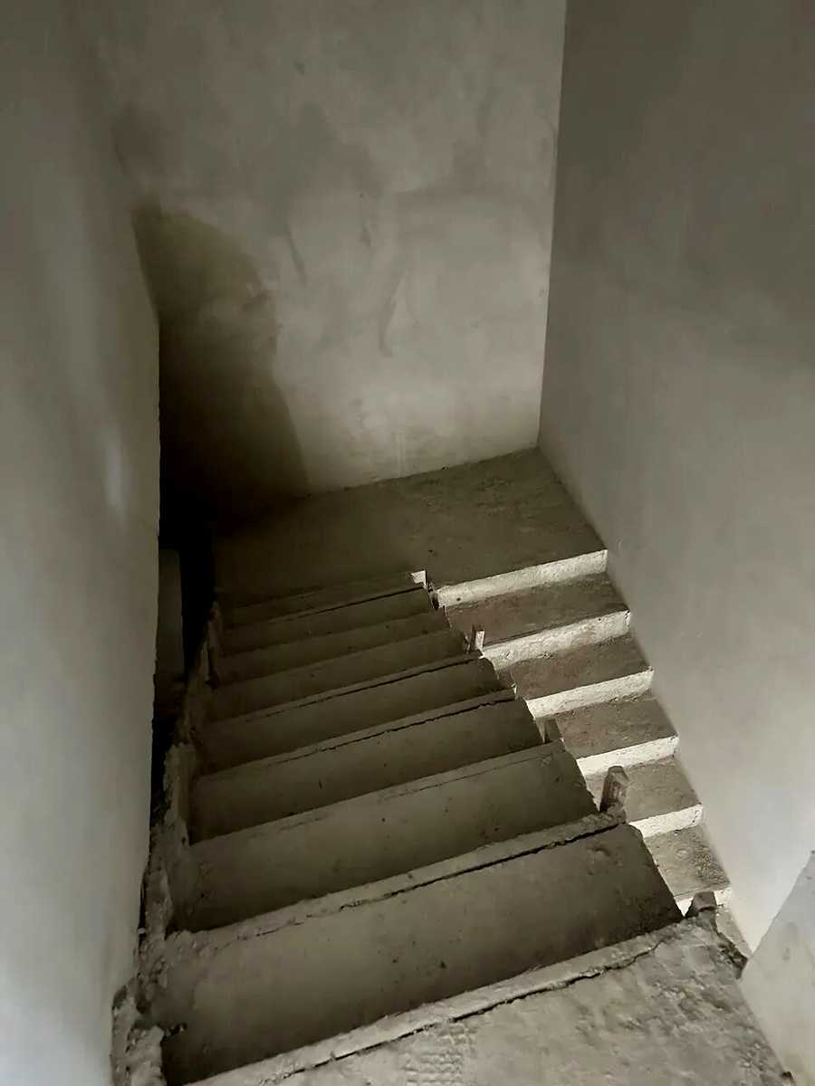 1858905748336087