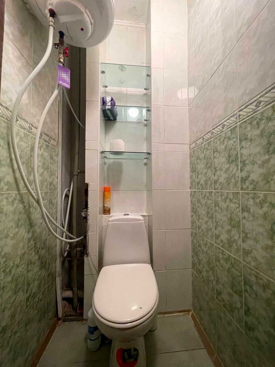 1858909179479479