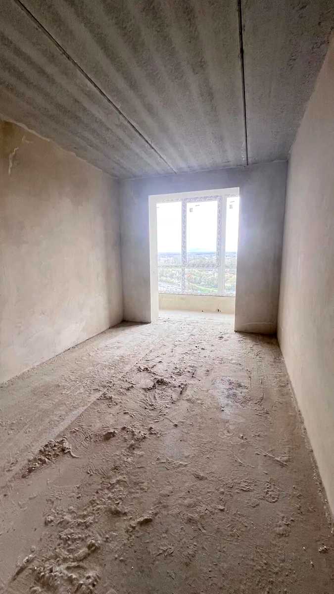 1858912025930437