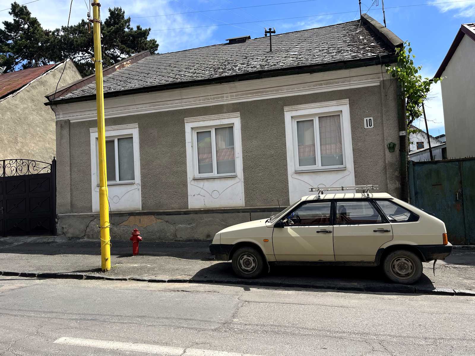 1858912795043770