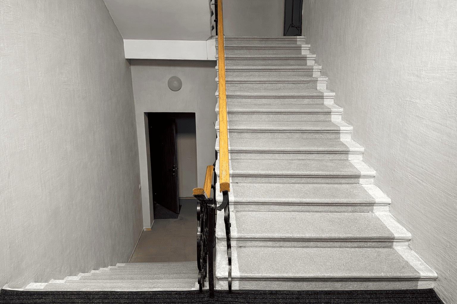 1859268073894630