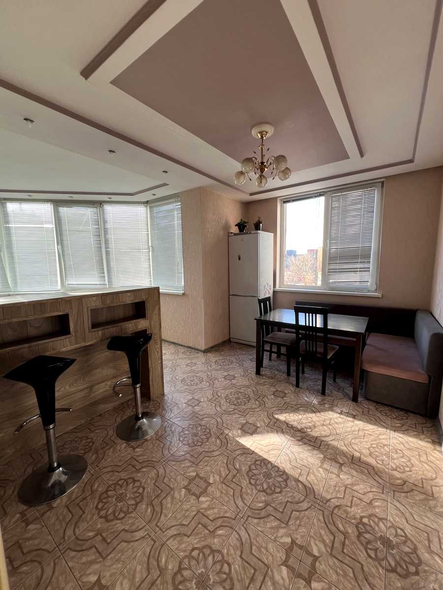 1859337921316885