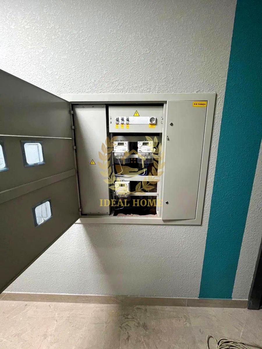 1859358812578658