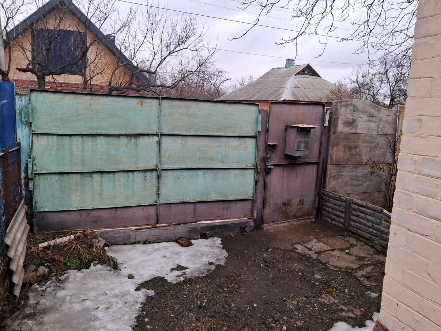 1859362663249803