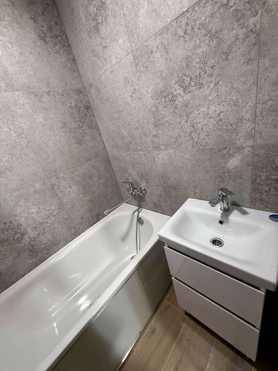 1859362713849787