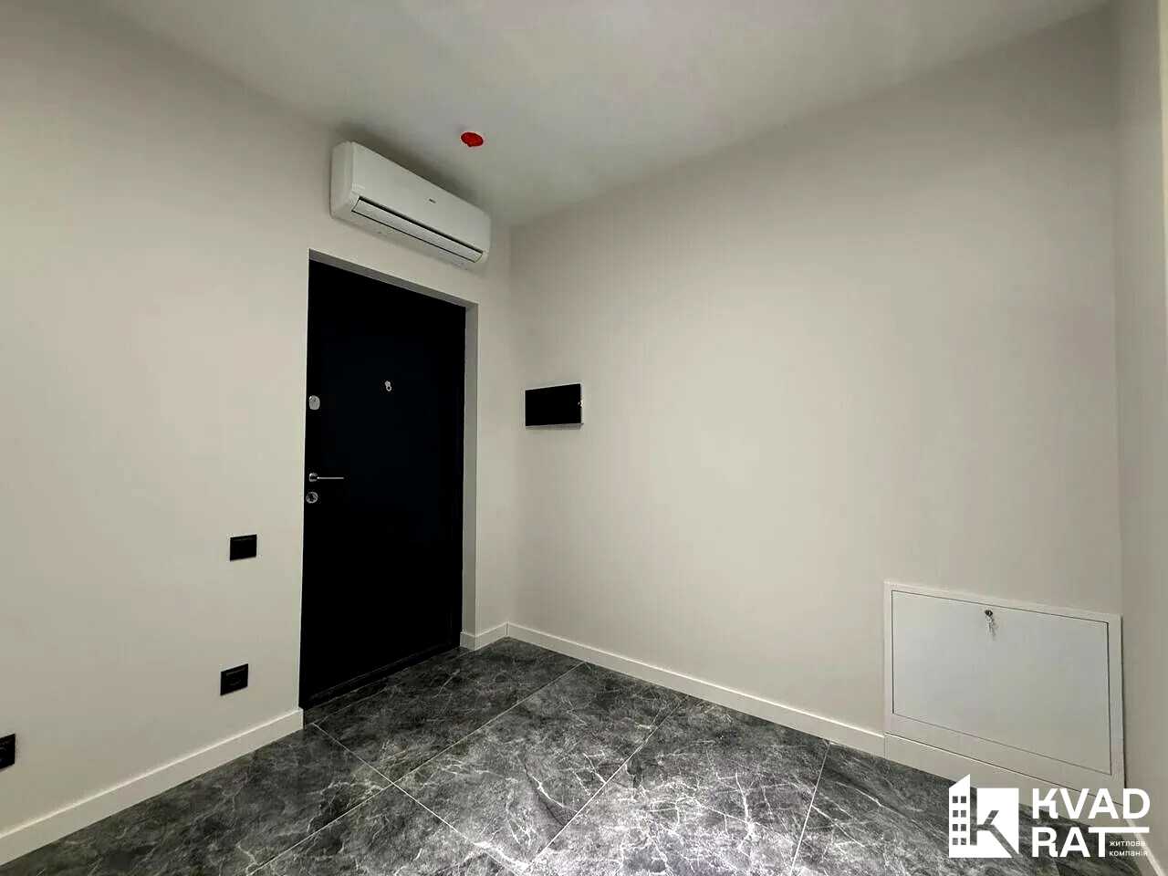 1859372125261752