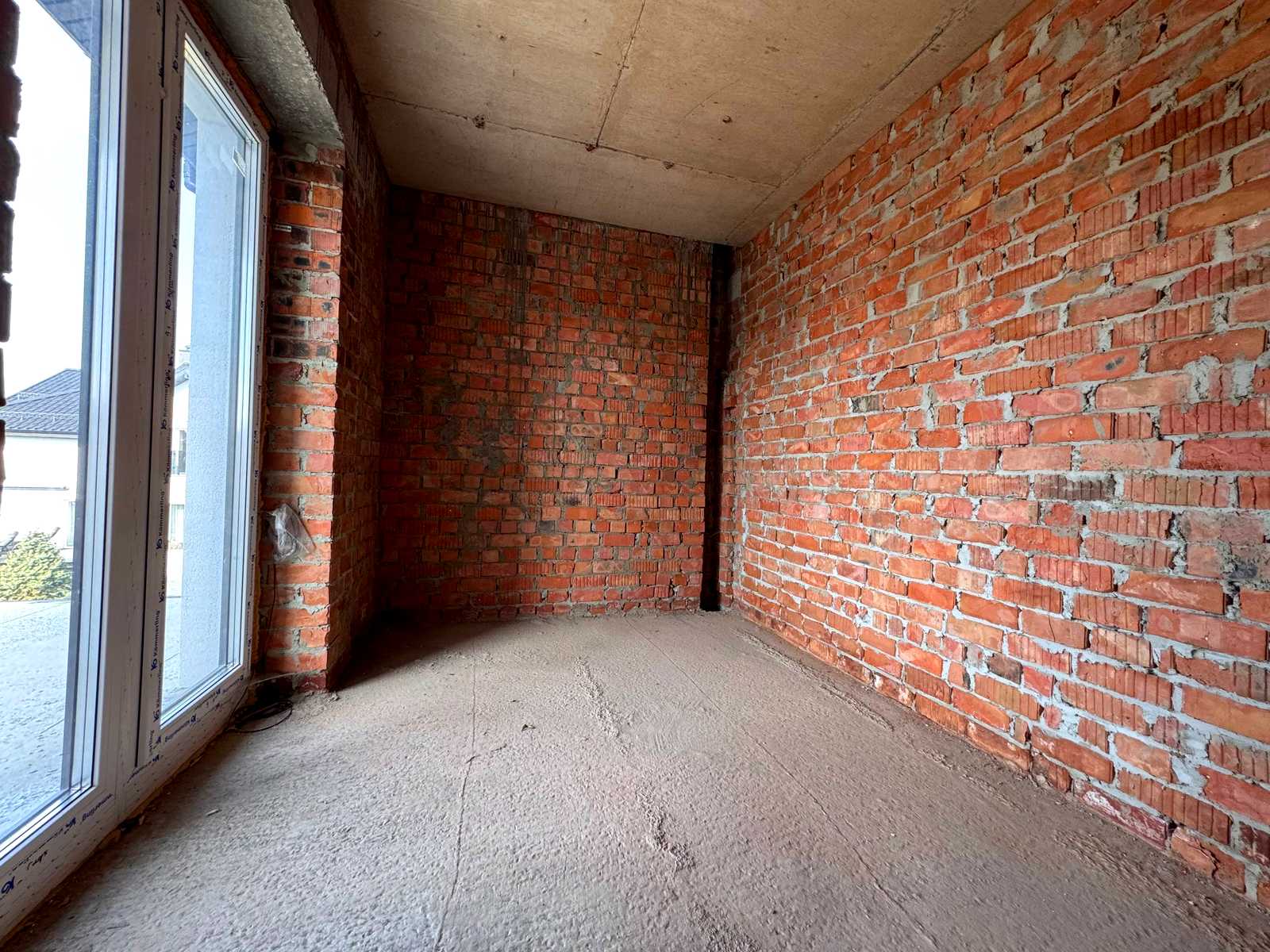 1859447555730408
