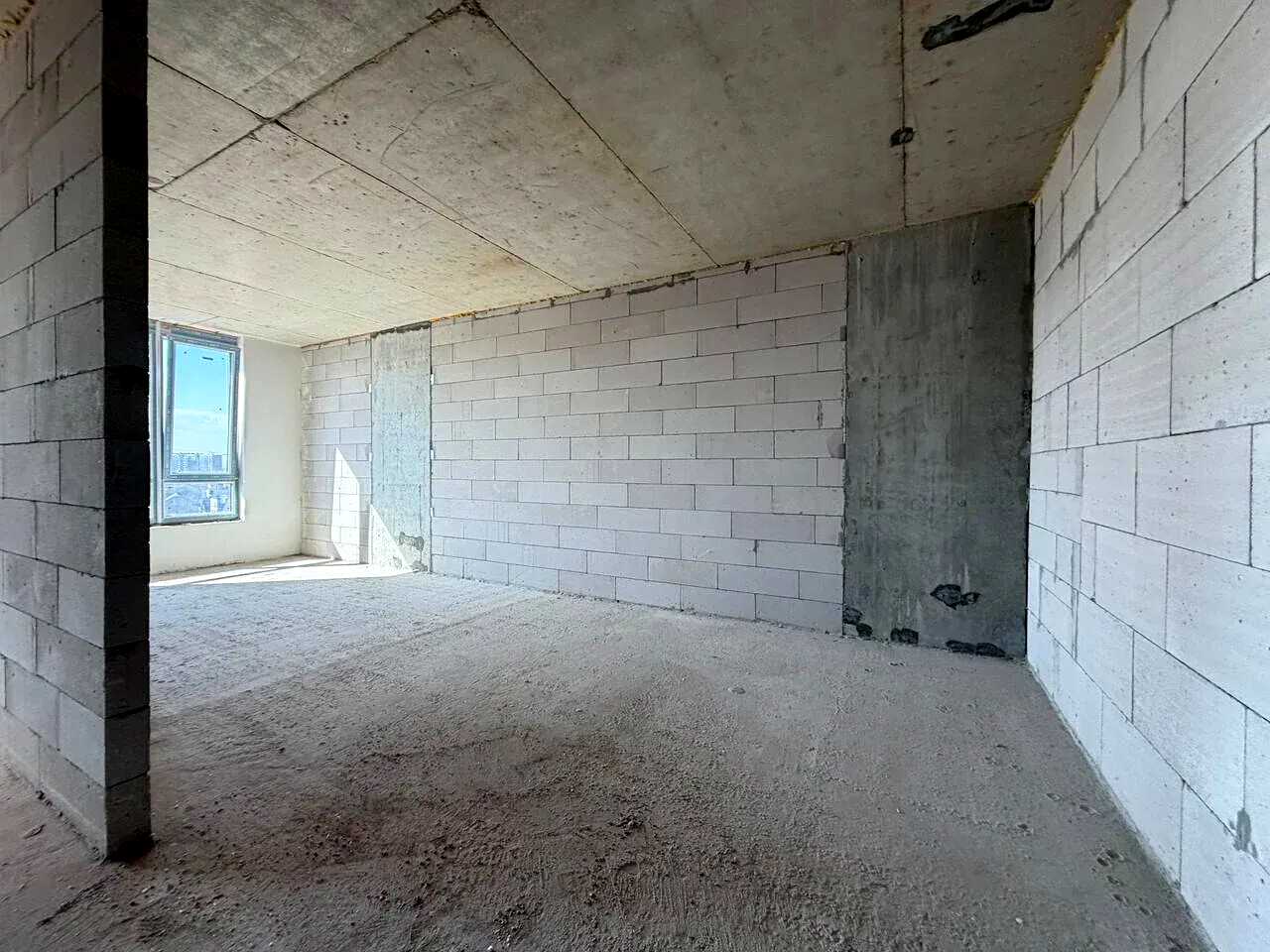 1859458271036753