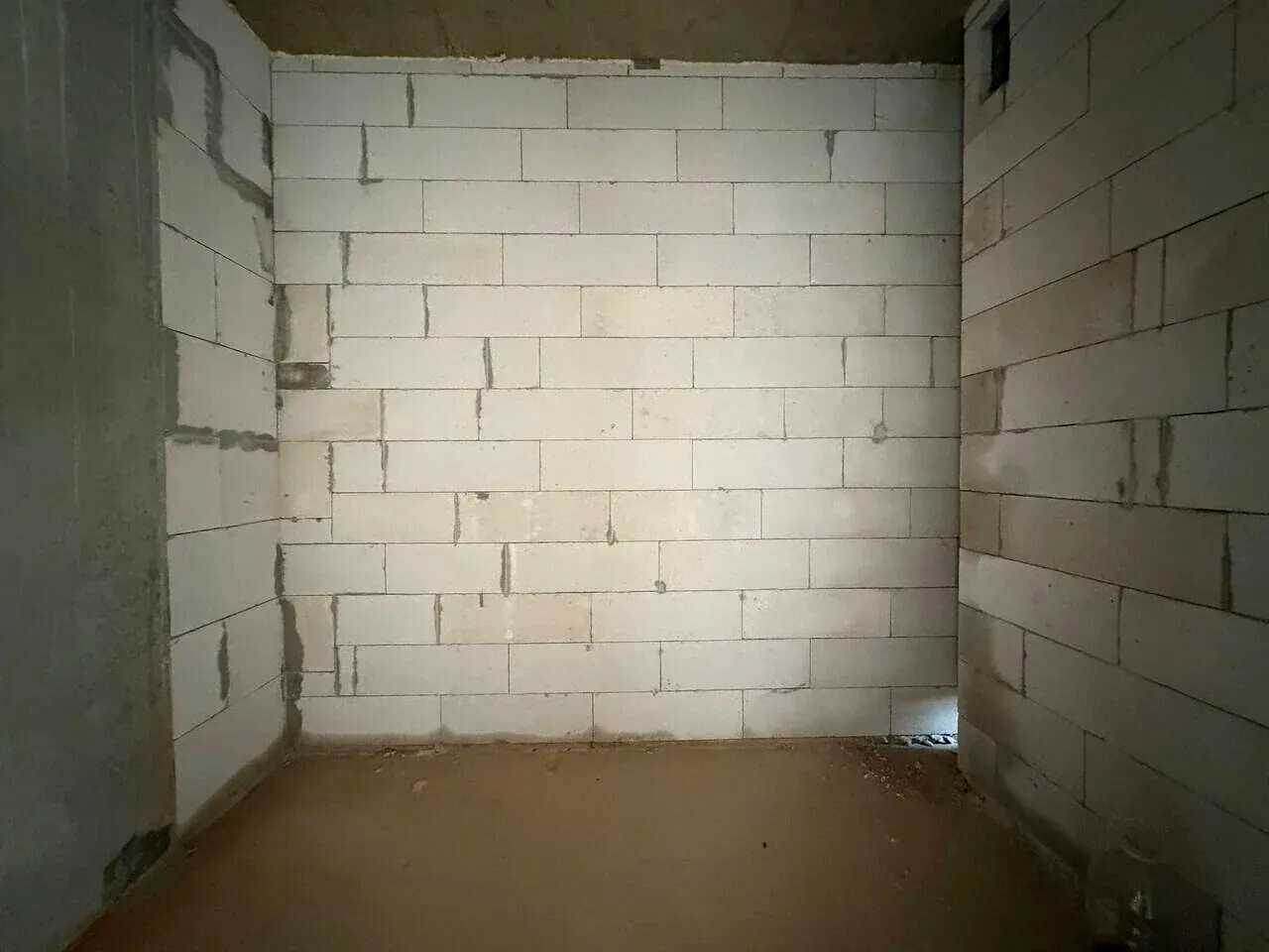 1859458271683779