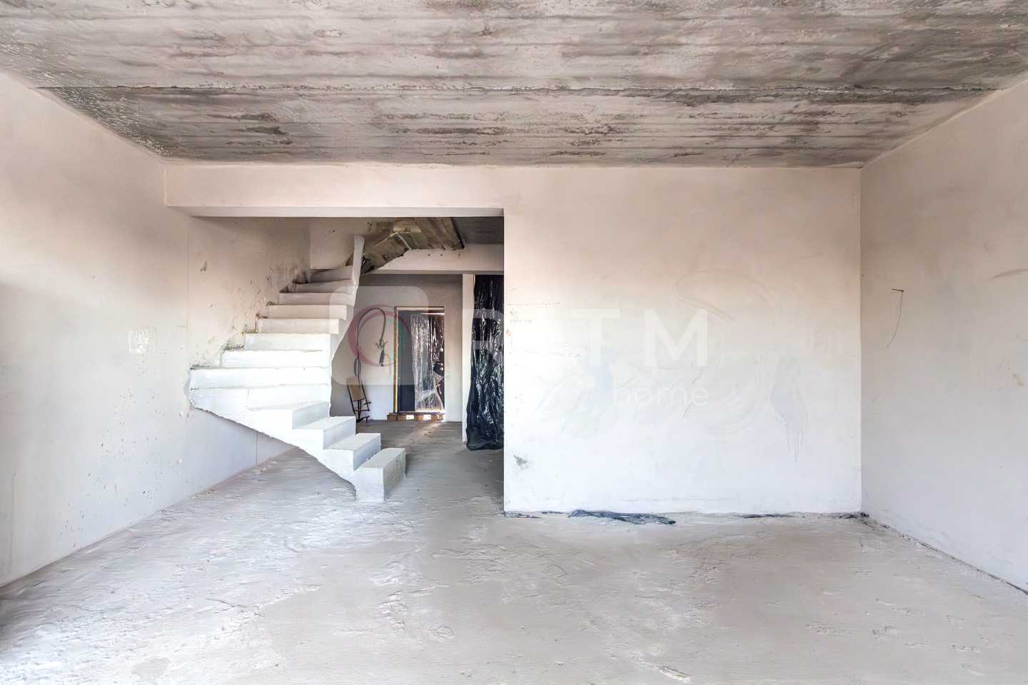 1859464523715549