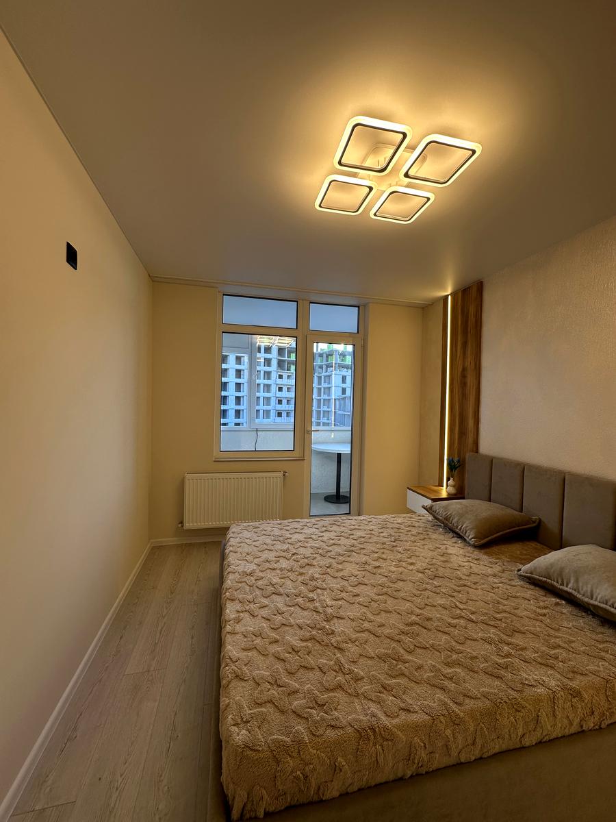 1859498146206376