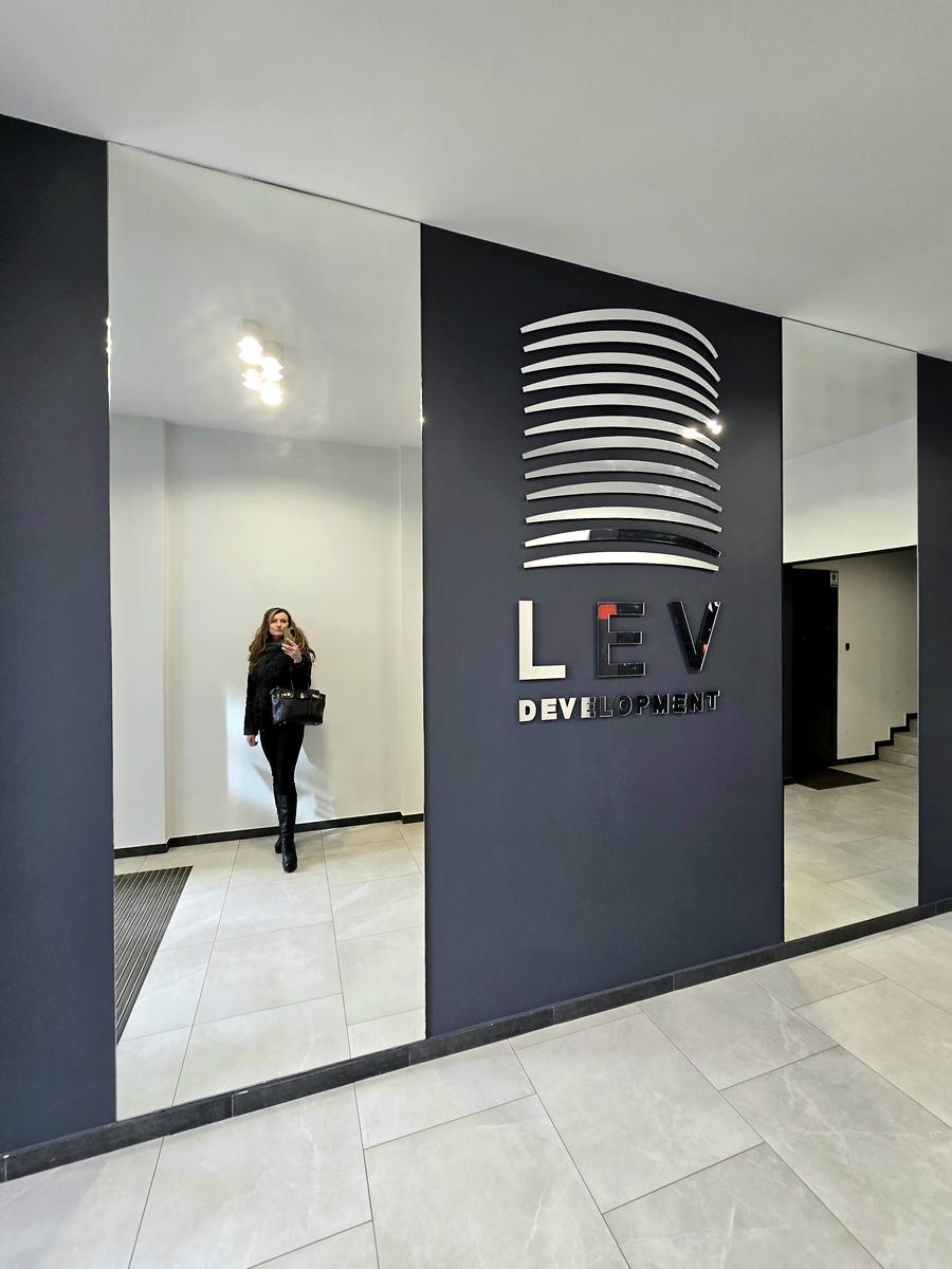 1859534571908508