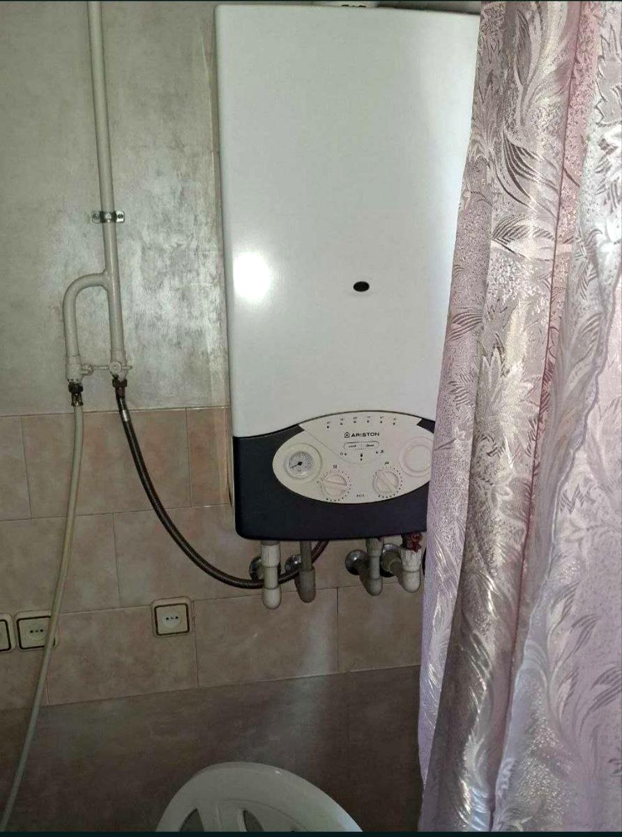 1859535699972546