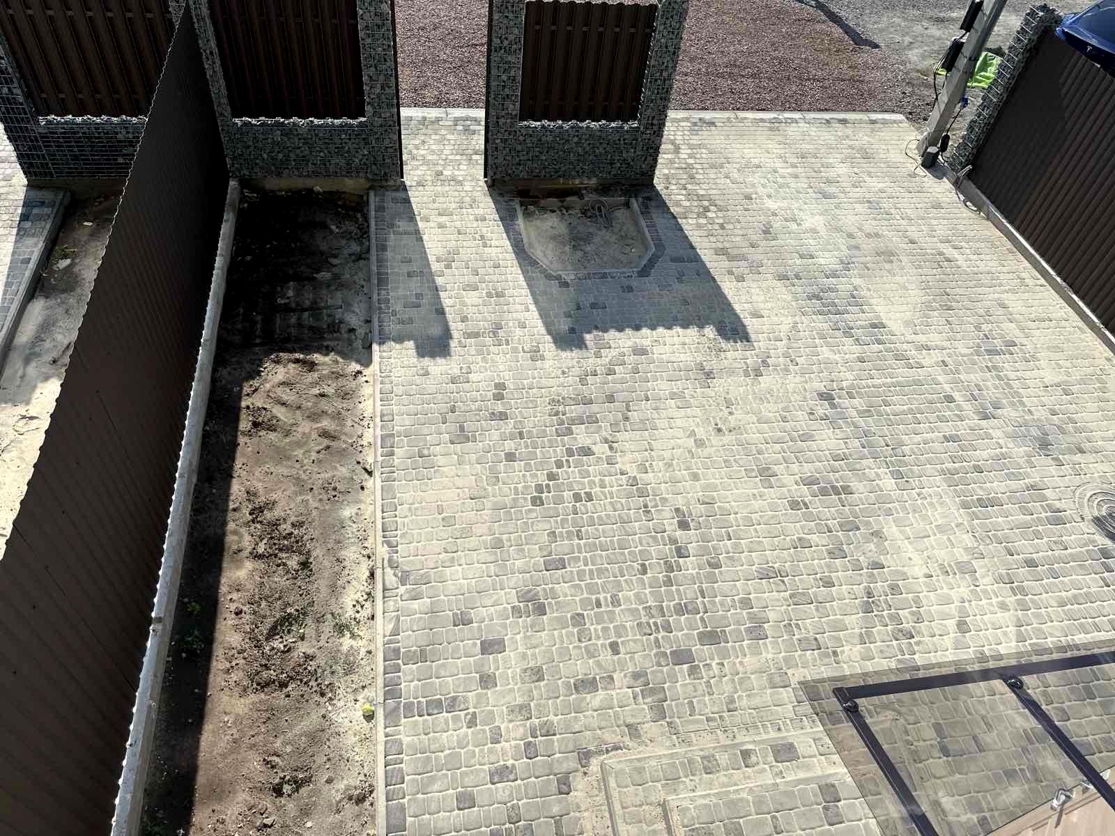 1859552231048354