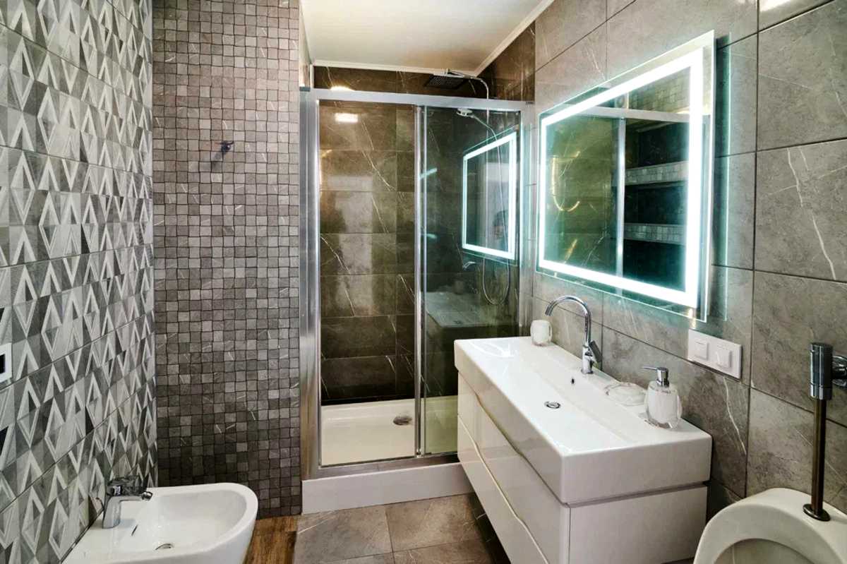 1859637076432992