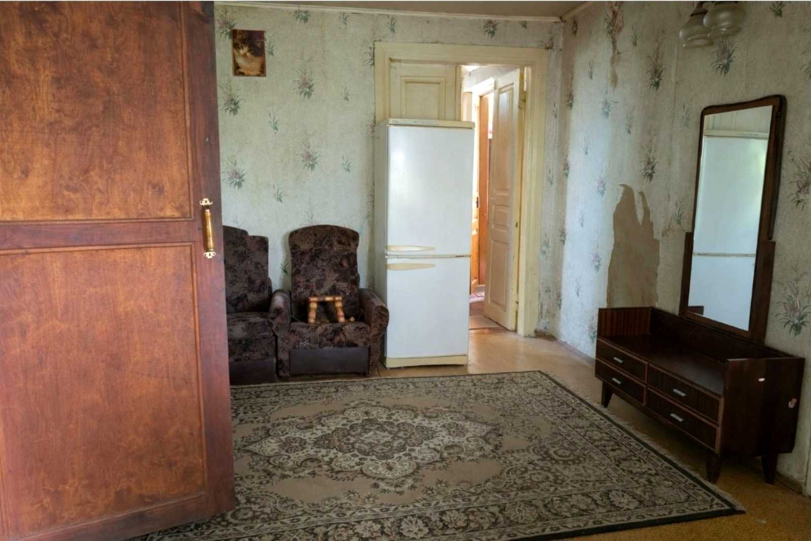1859748593477092