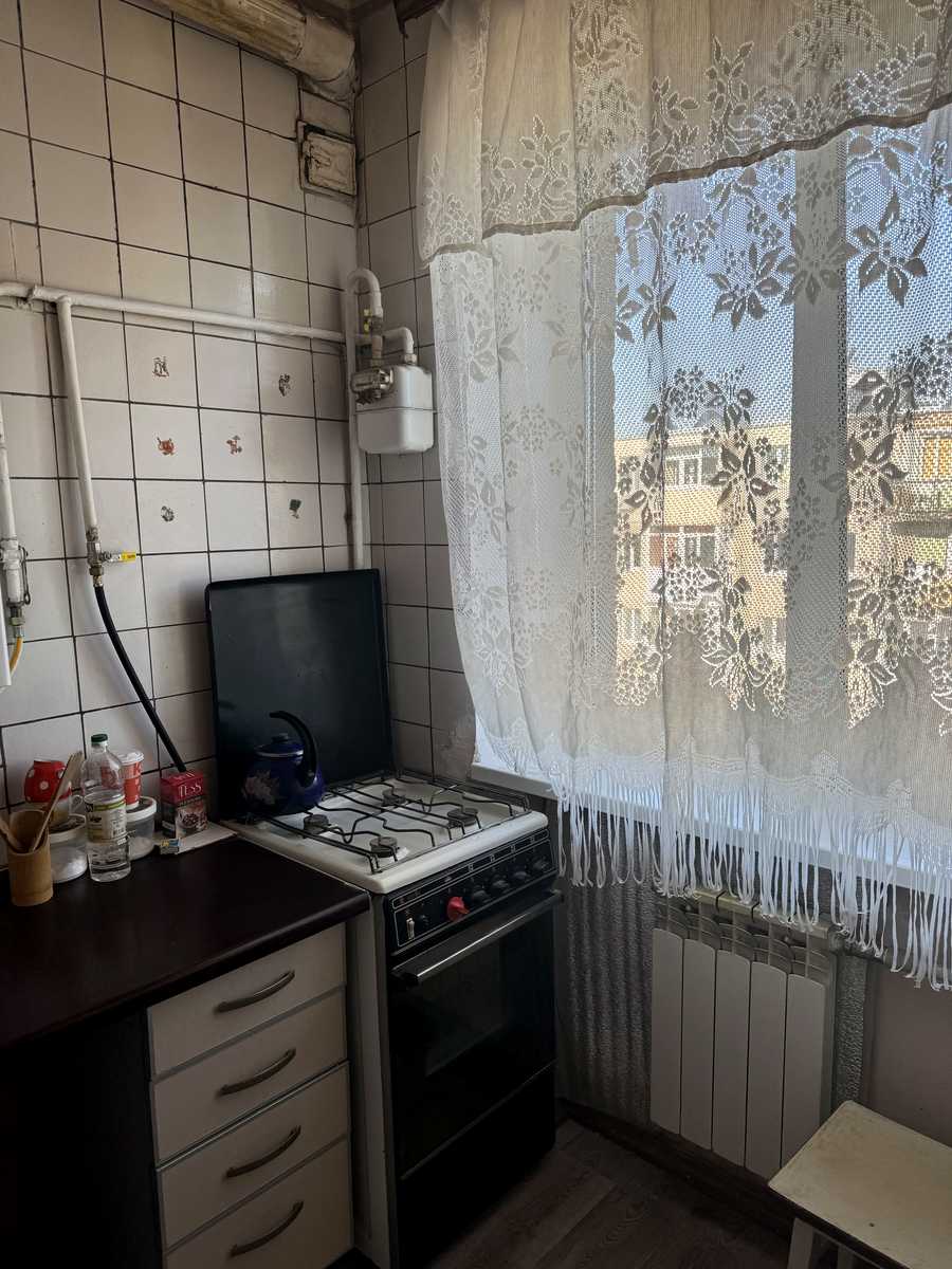1859809436701119
