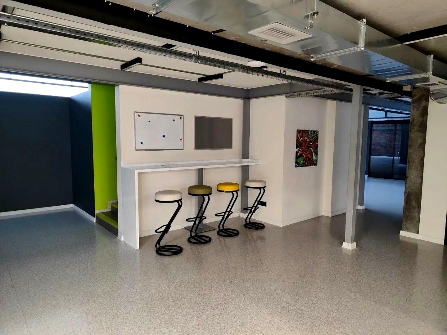 1859815669321998