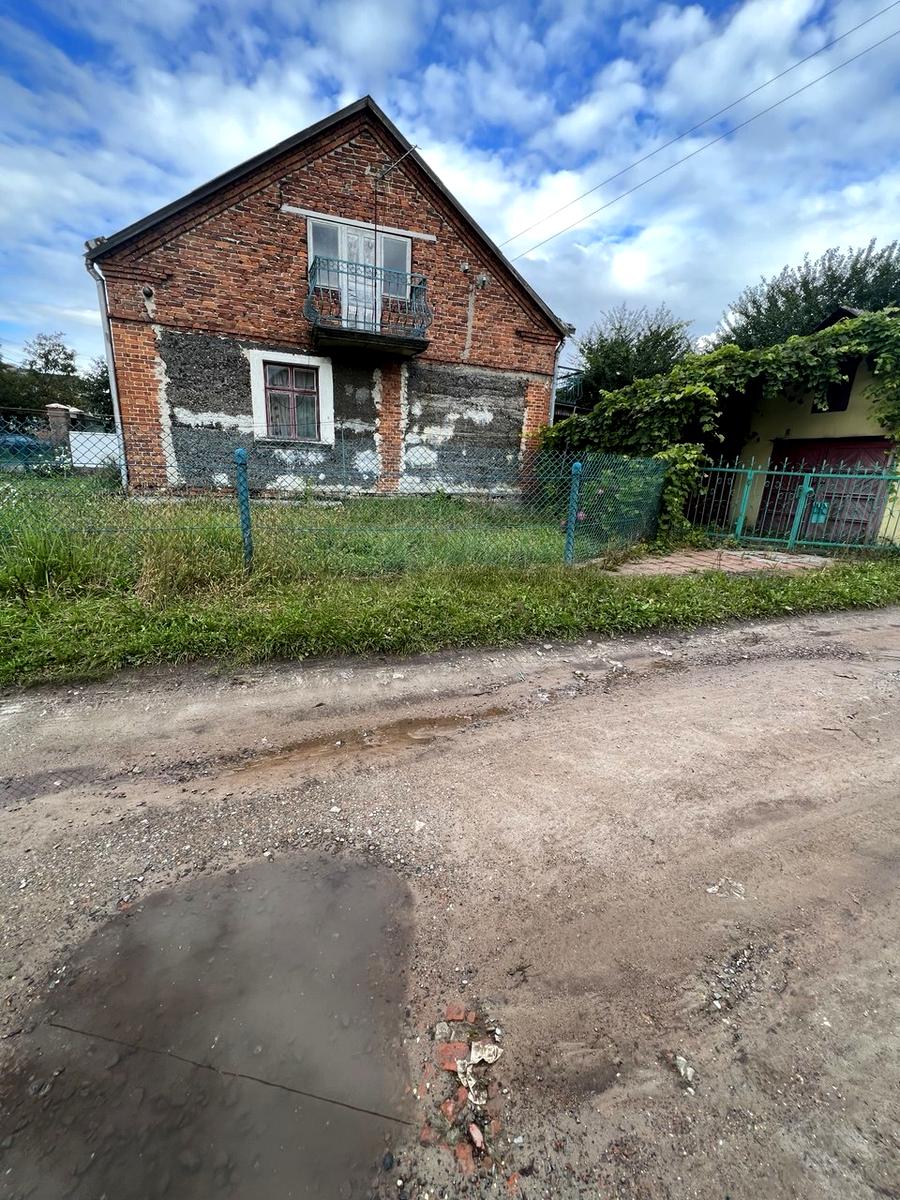 1859822036139326