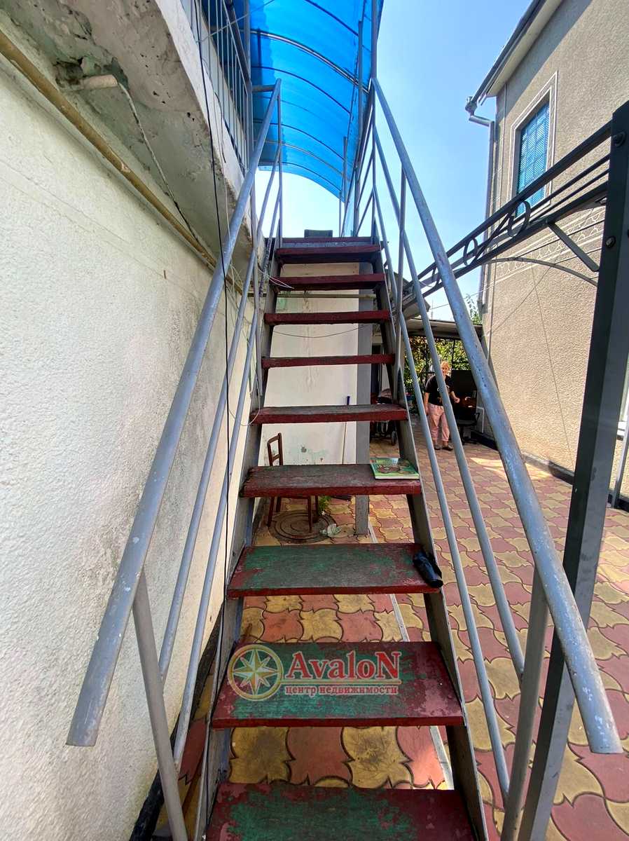 1859822824438618