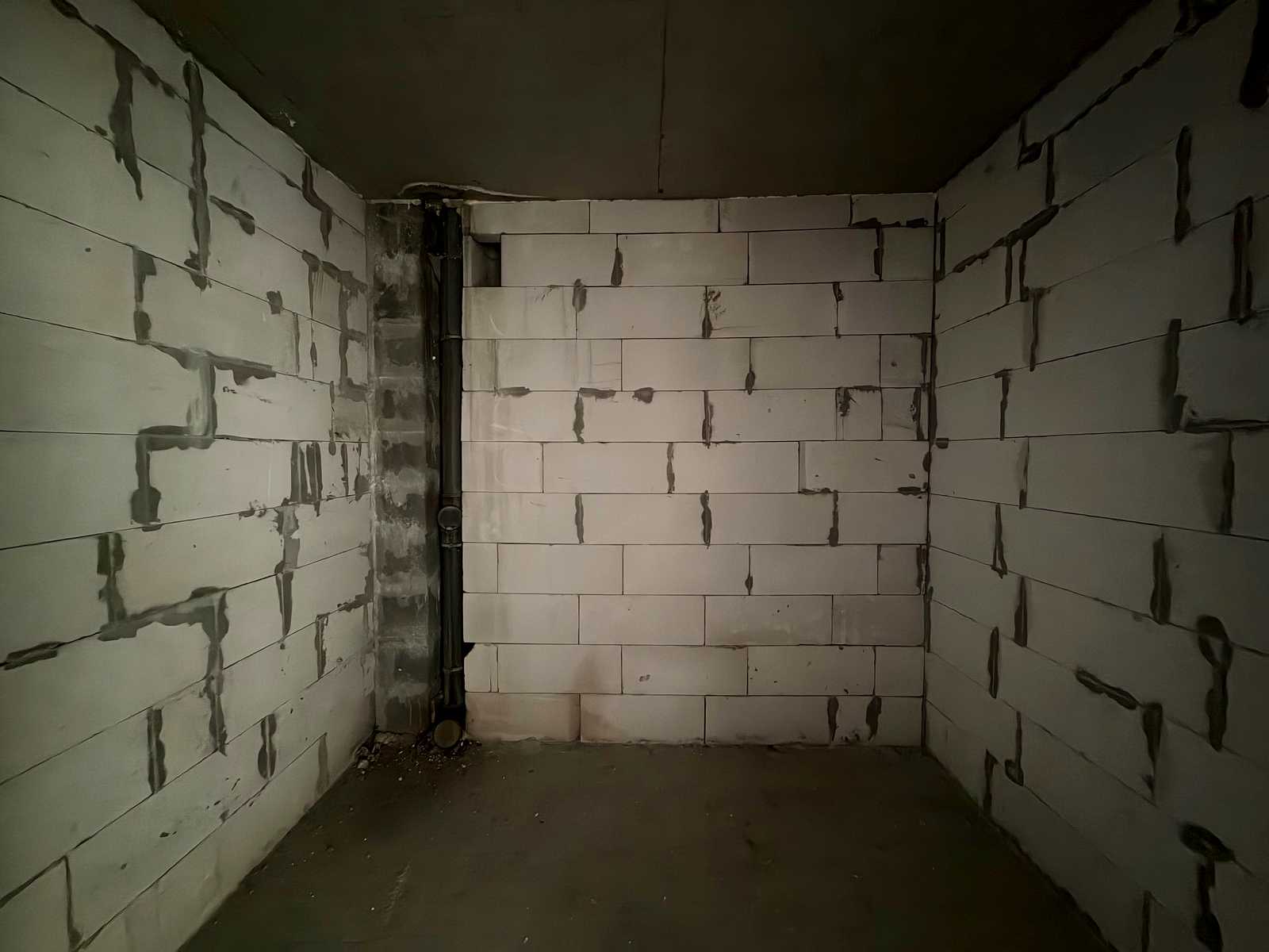 1859822872018105