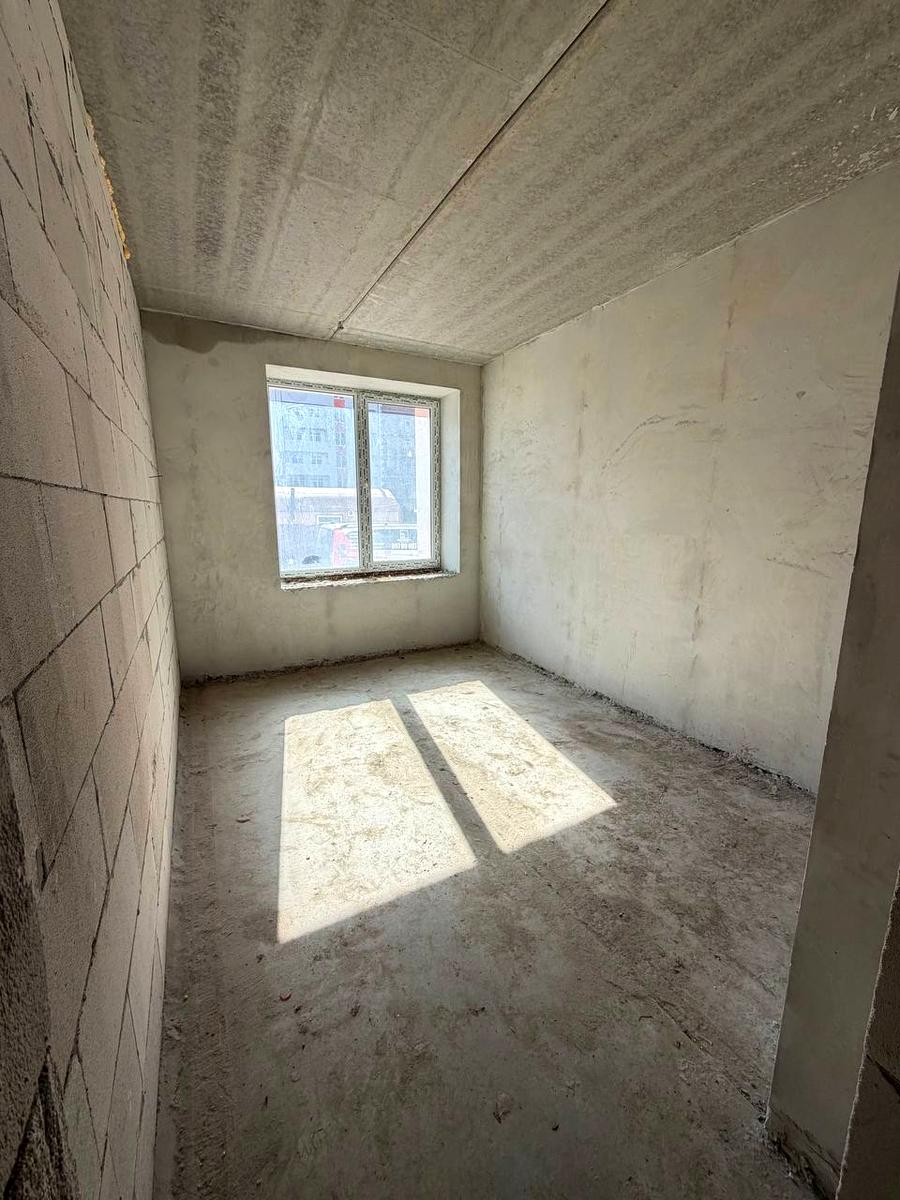 1859892217913919